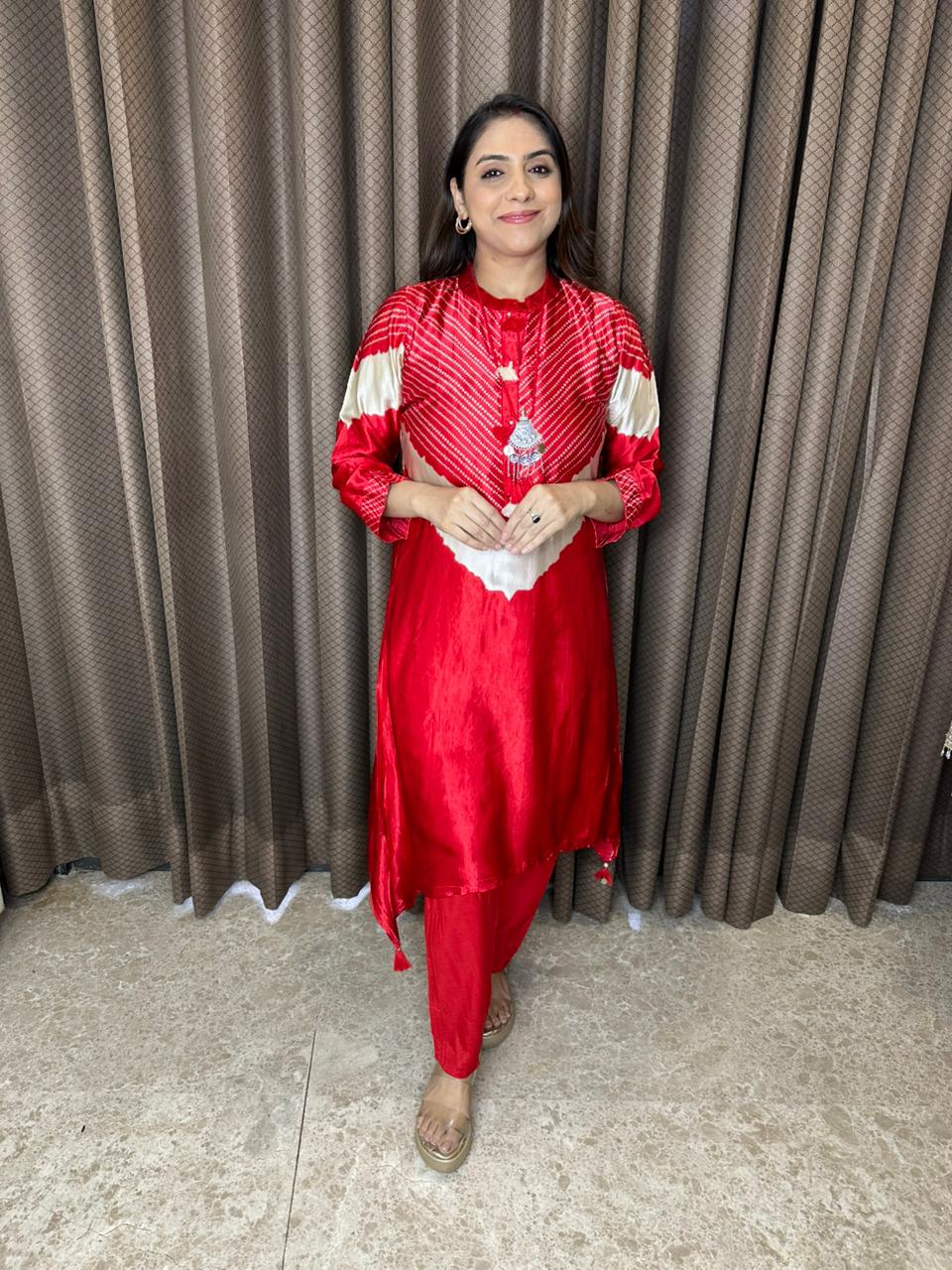 Red & White Bandhani Pattern Kurta Set with Tassel Detailing