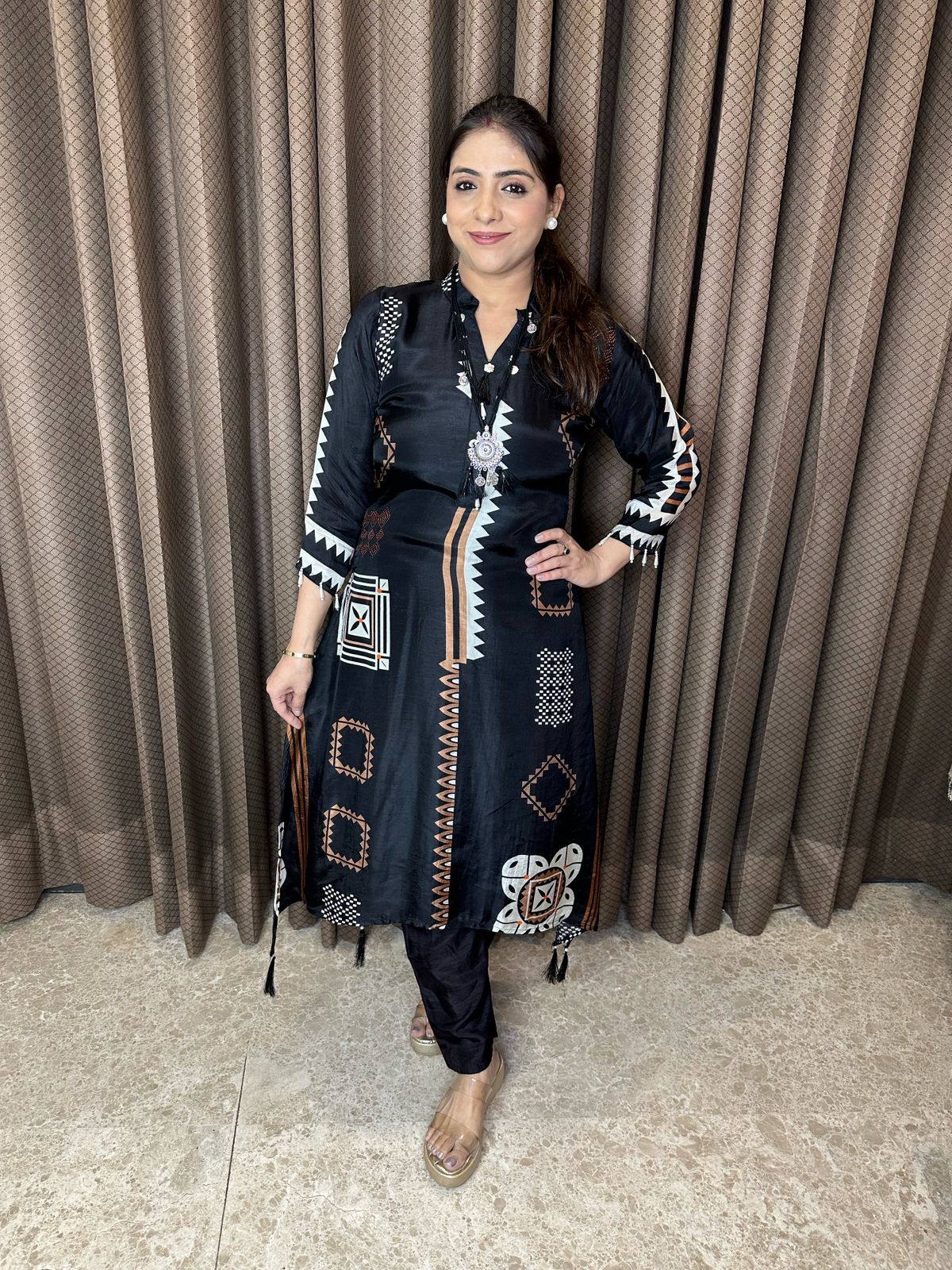 Black Geometric Print Kurta Set with Straight Pants