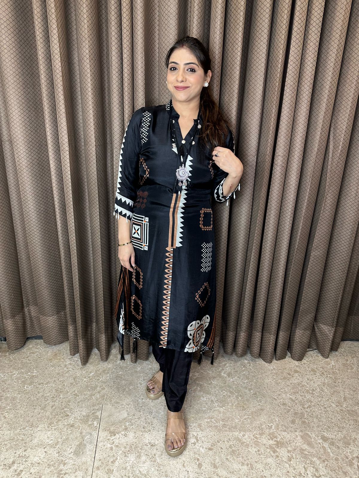 Black Geometric Print Kurta Set with Straight Pants