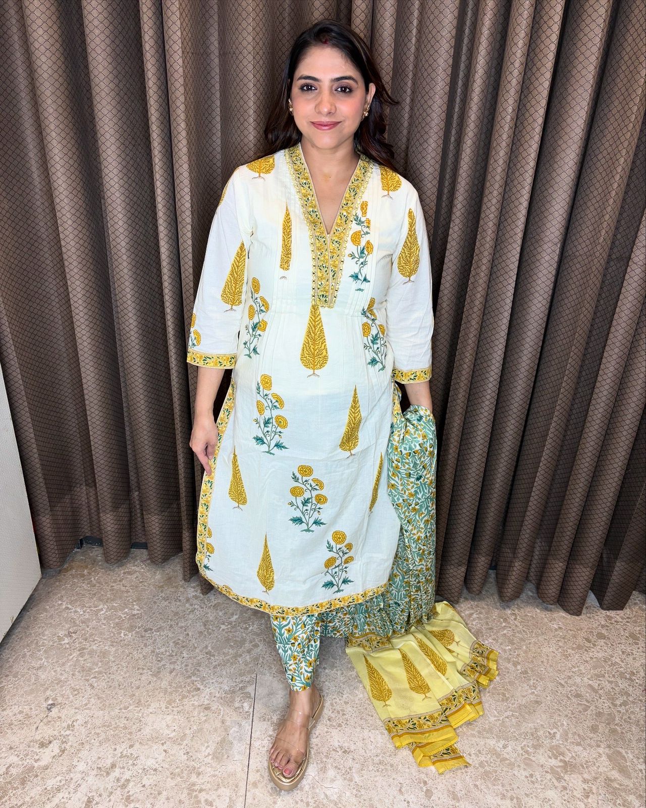 Elegant Off-White Kurta Set with Yellow Floral Print and Matching Dupatta