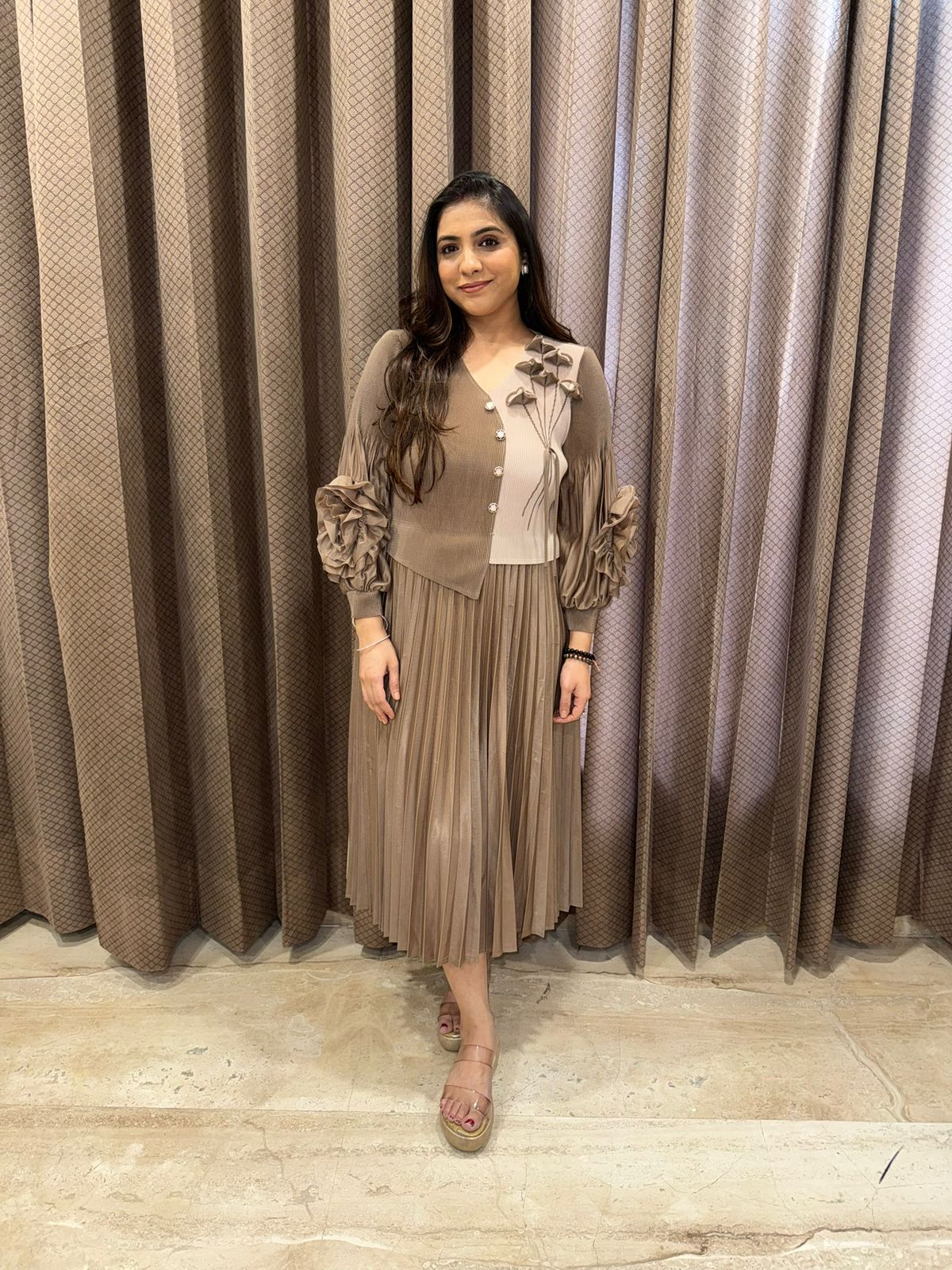 Brown Pleated Dress with Ruffled Sleeves and Buttoned Detail