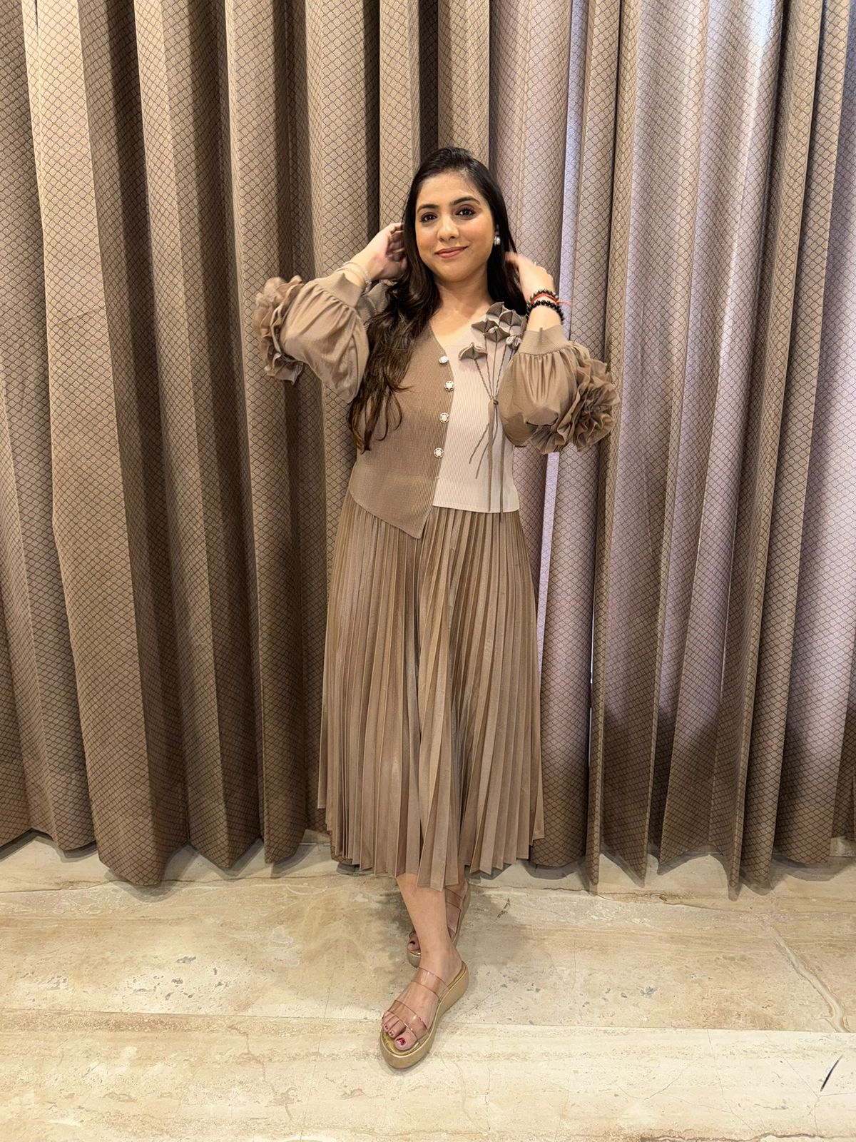 Brown Pleated Dress with Ruffled Sleeves and Buttoned Detail