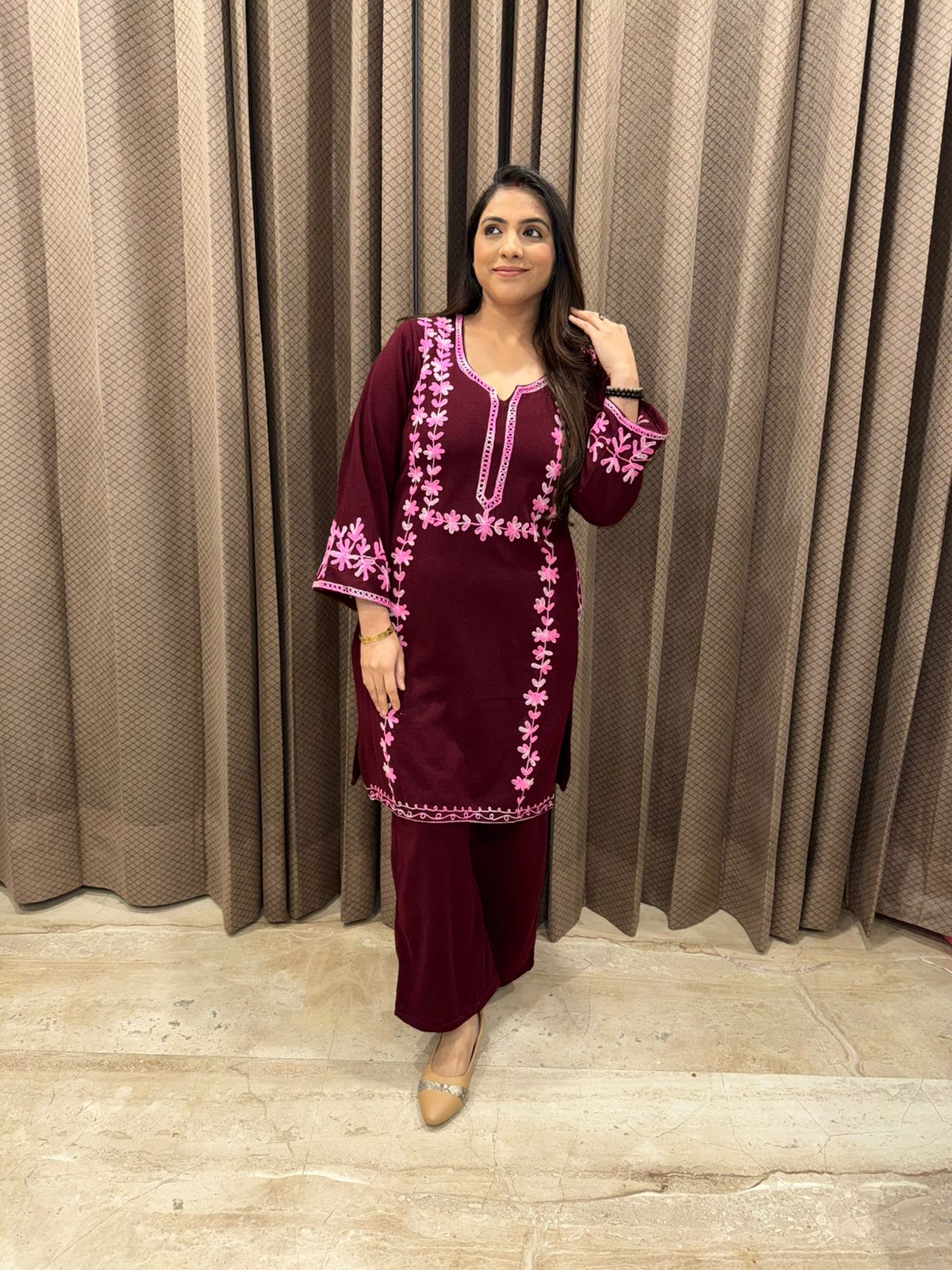 Floral Thread Embroidered Kurta & Pant Co-Ord Set