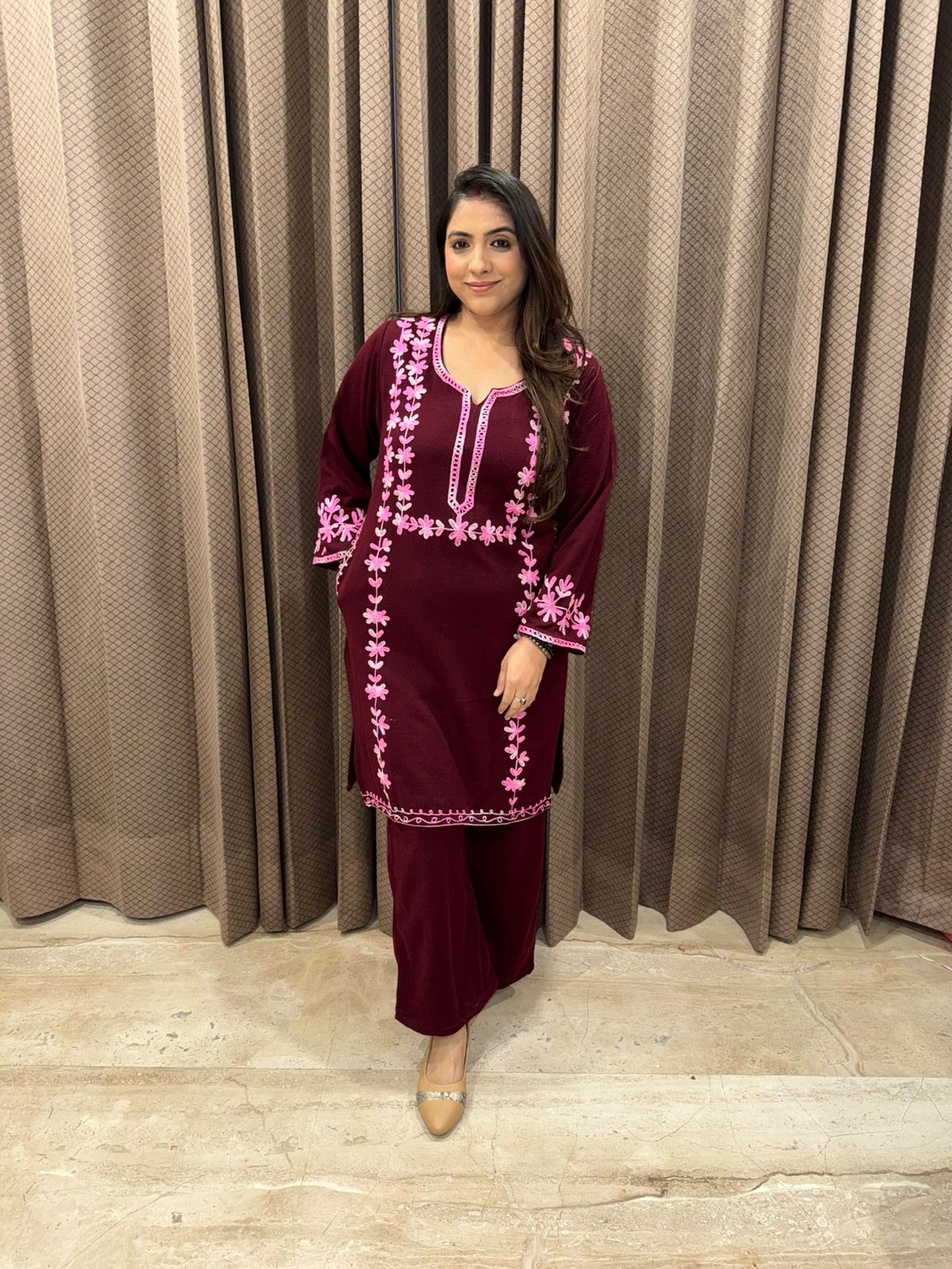 Floral Thread Embroidered Kurta & Pant Co-Ord Set