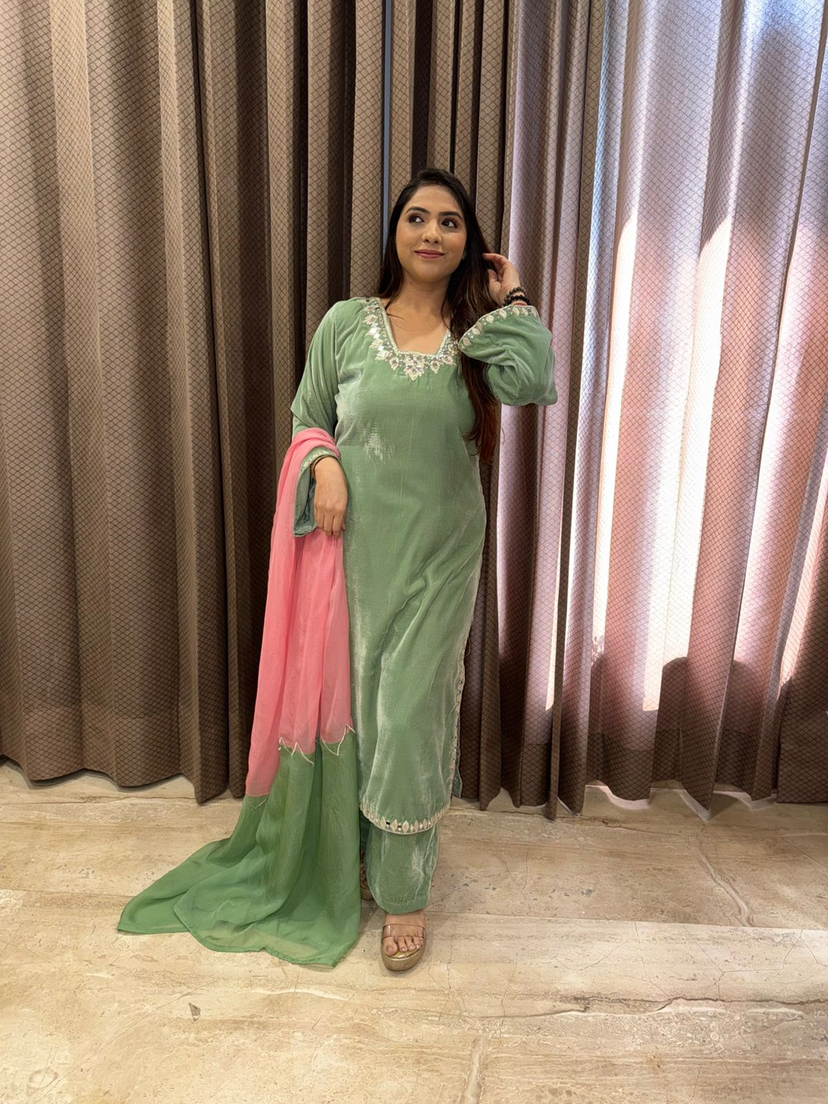 Mint Green Kurta Pant Set with Contrast Pink Dupatta