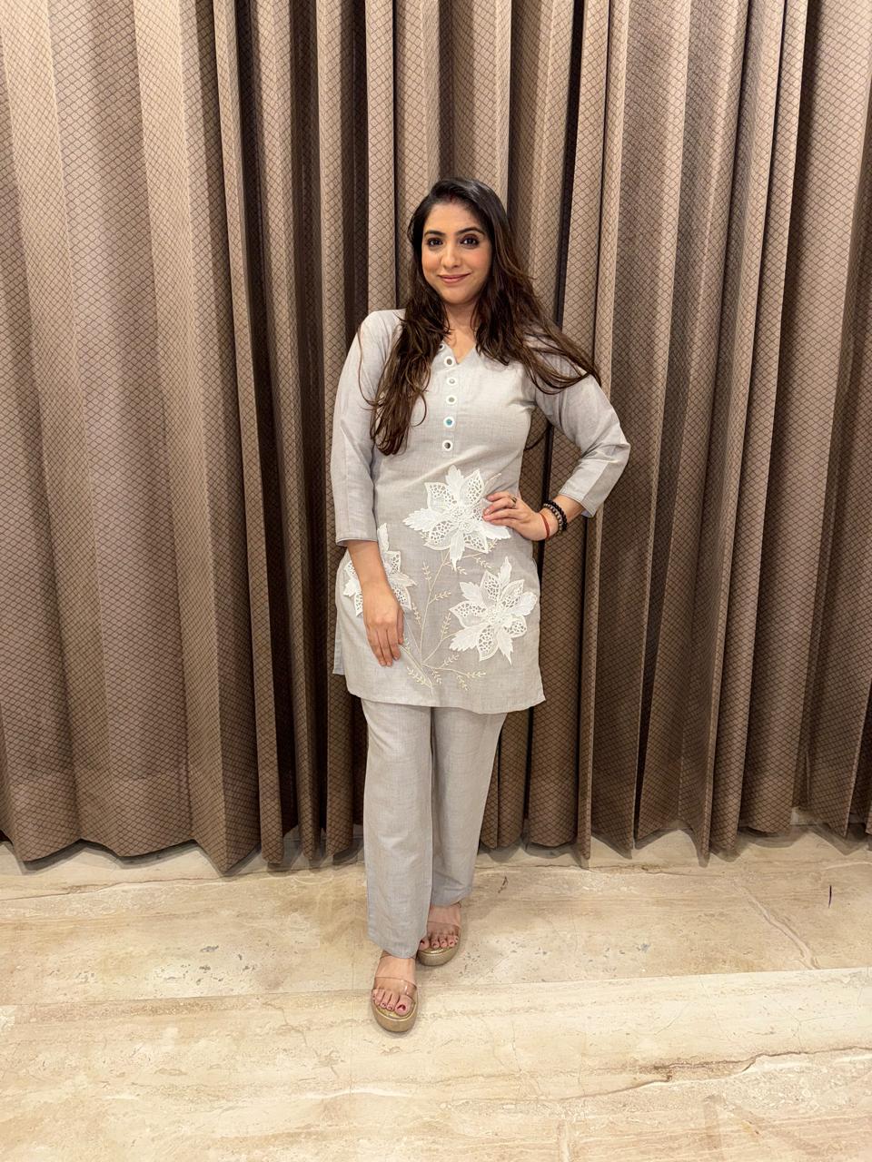 Light Grey Floral Embroidered Kurta Set with Straight Pants