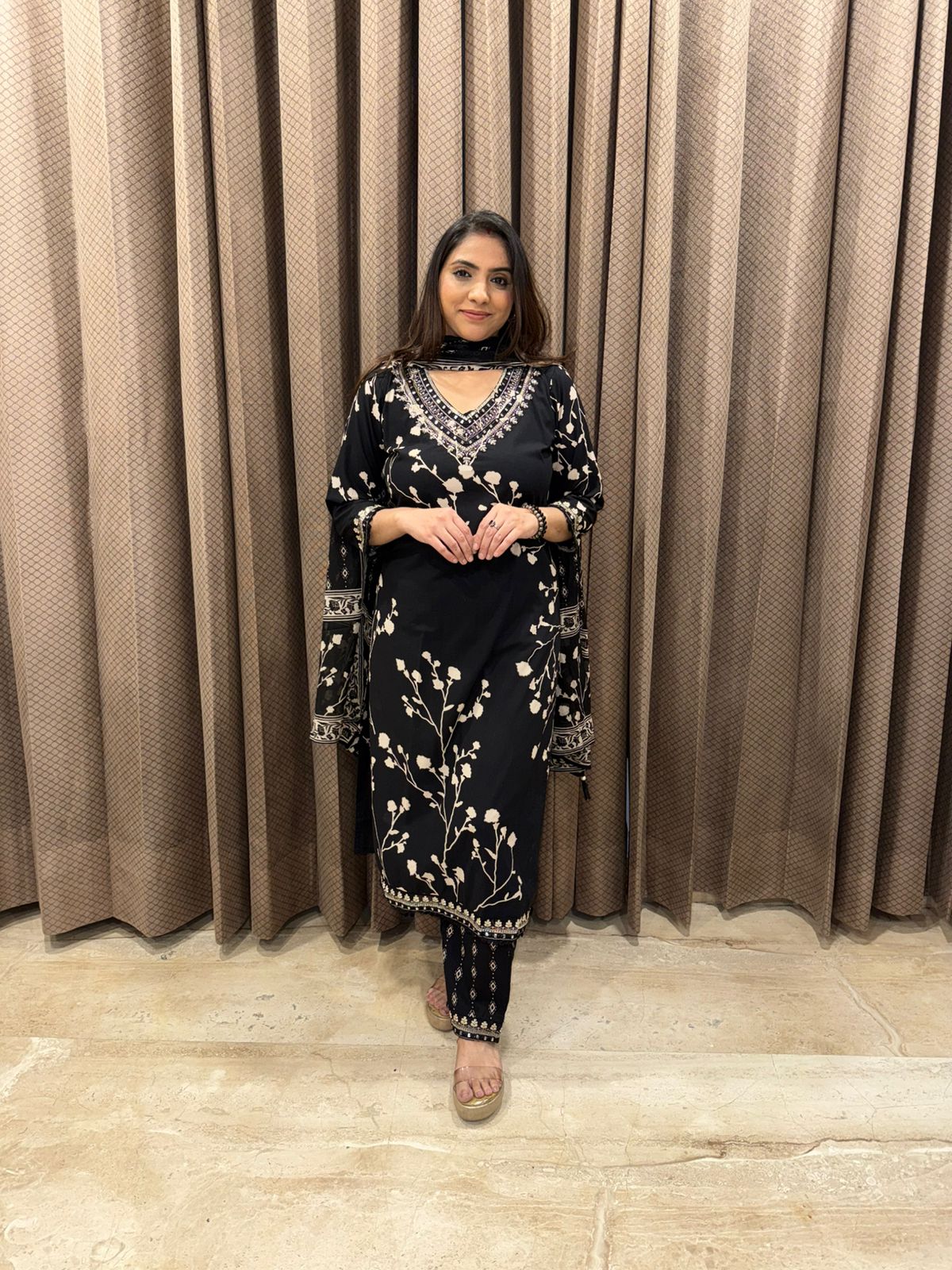 Black Ethnic Floral Kurta Set with Mirror Work V-Neck & Pants