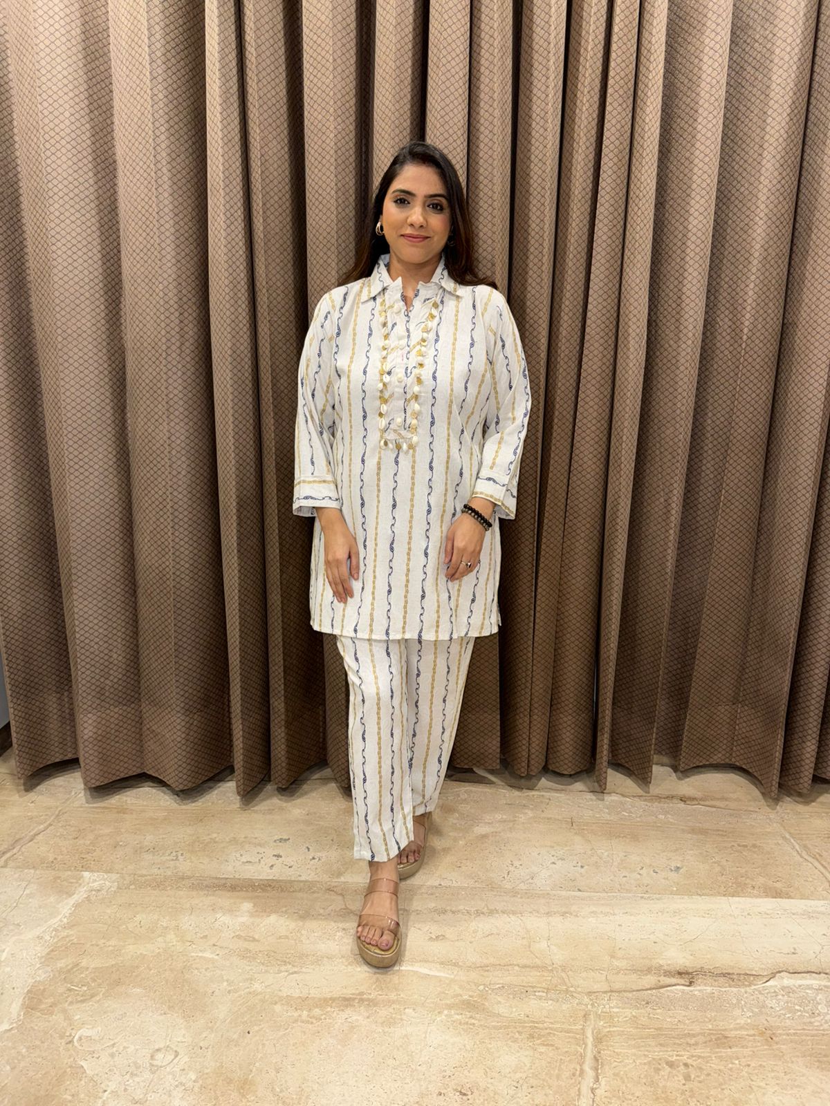 White Vertical Stripe Kurta Set with Classic Collar & Pants