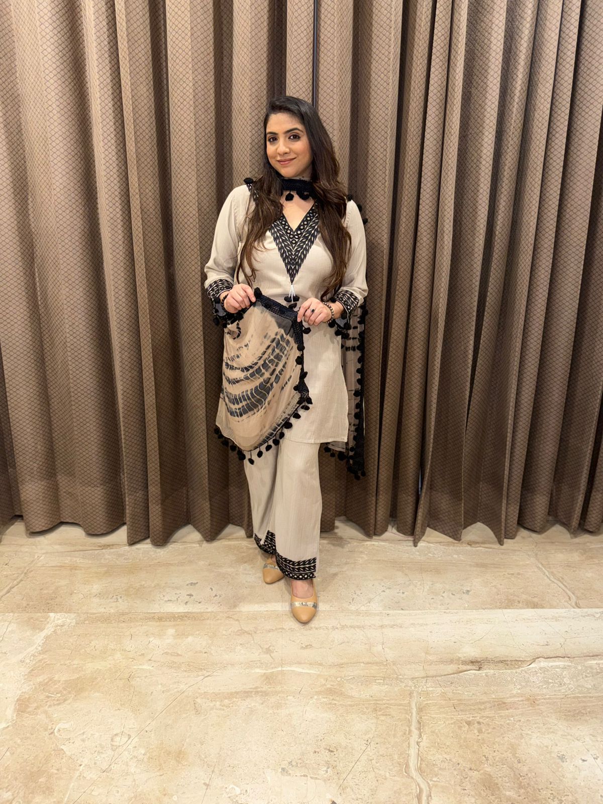 Champagne & black Co-ord set with Tie & dye dupatta
