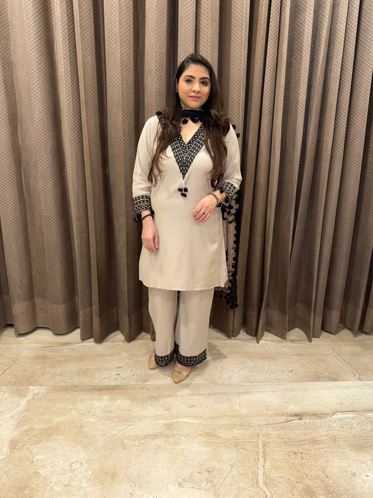 Champagne & black Co-ord set with Tie & dye dupatta
