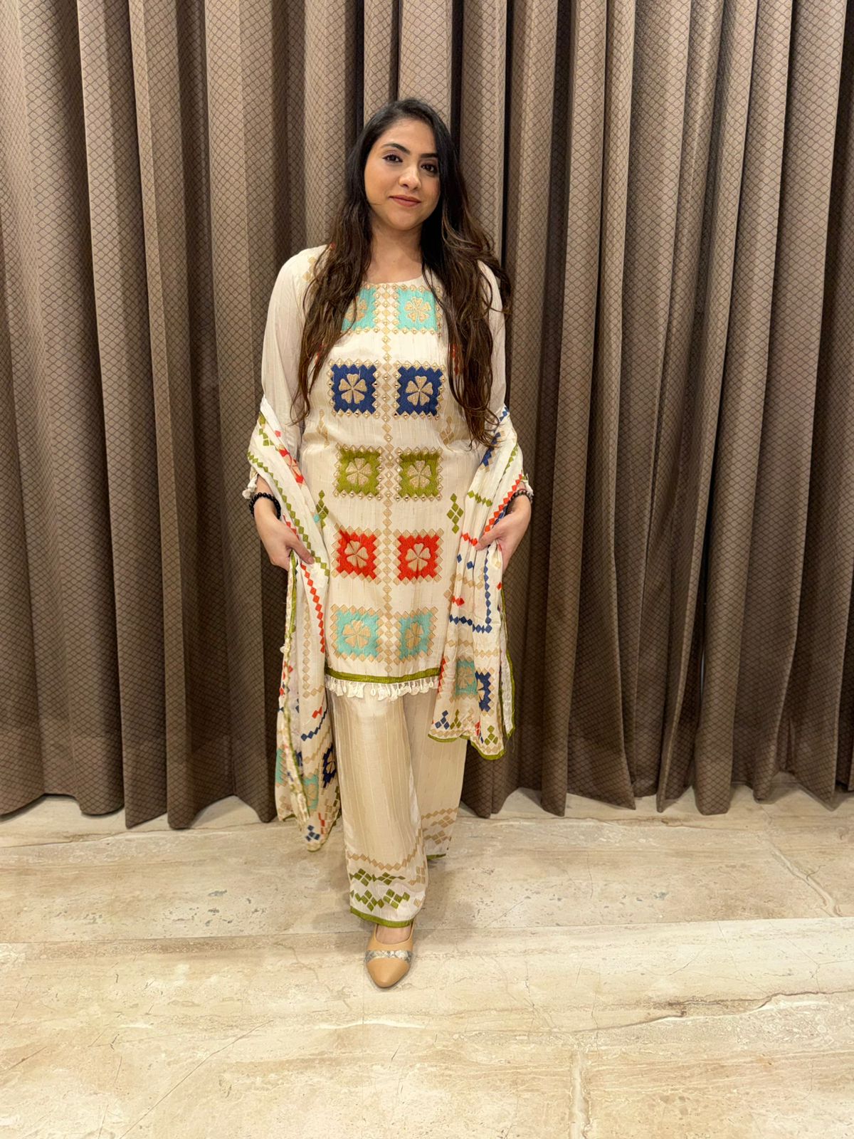 Beige Multicolour Geometric Print kurta set with dupatta