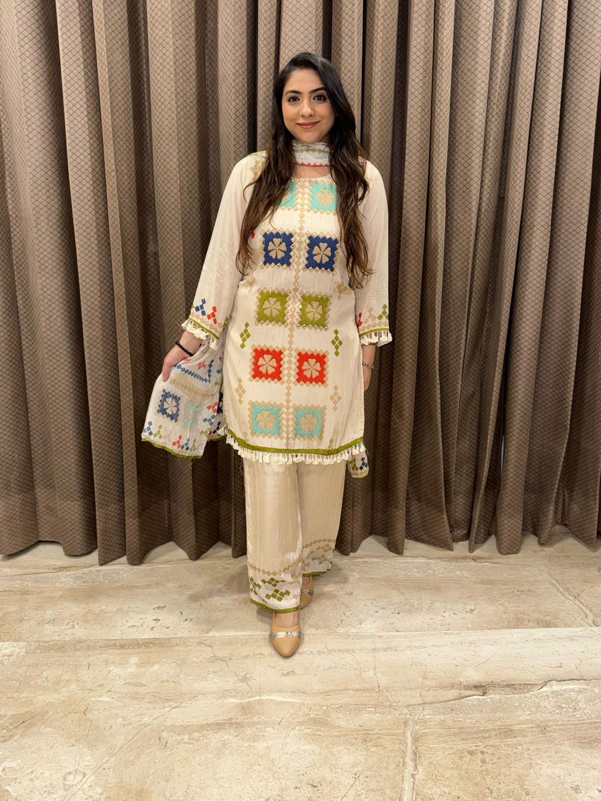 Beige Multicolour Geometric Print kurta set with dupatta