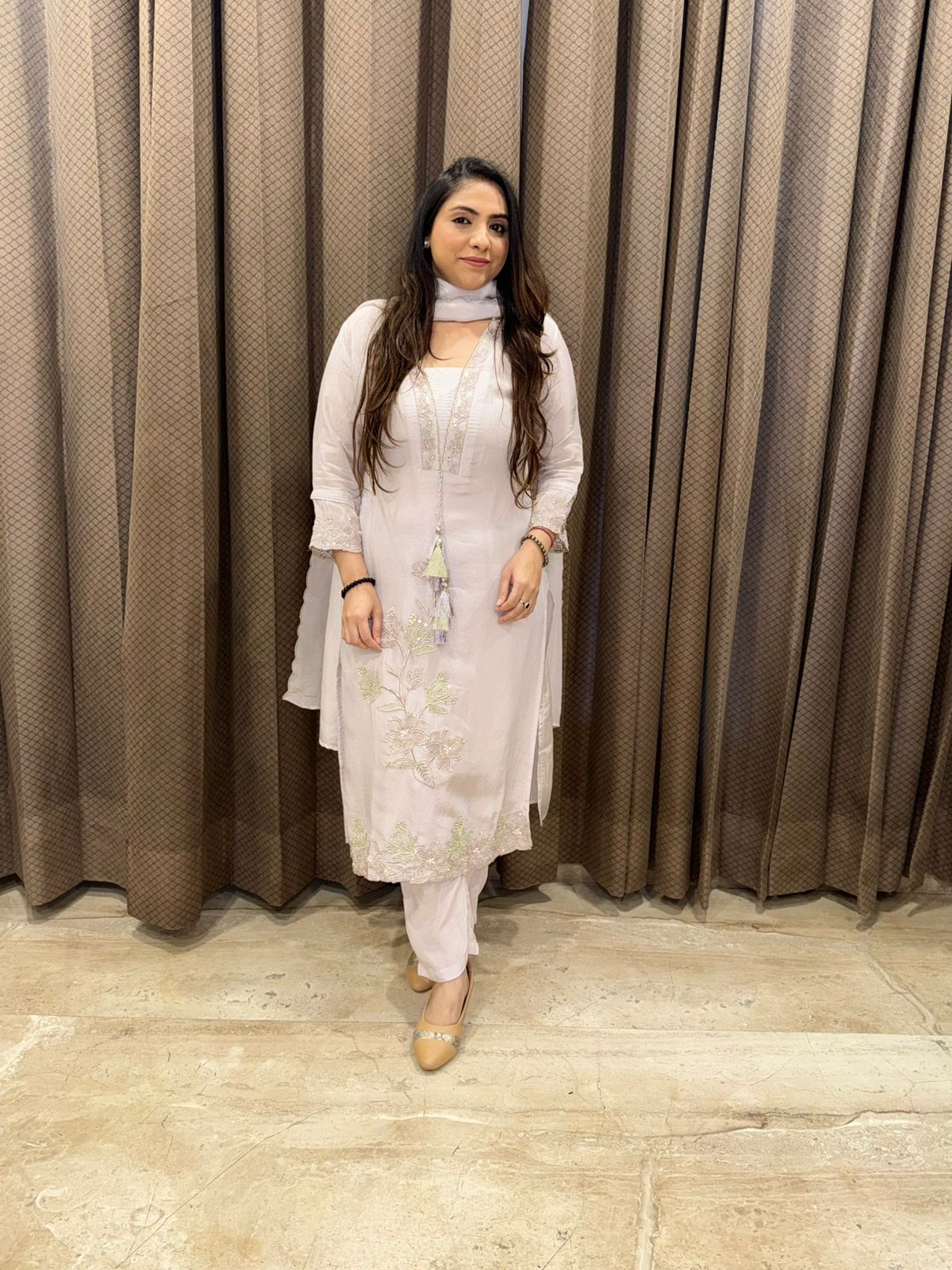Soft Lilac Handwork Kurta Set with Subtle Floral Detailing & Dupatta