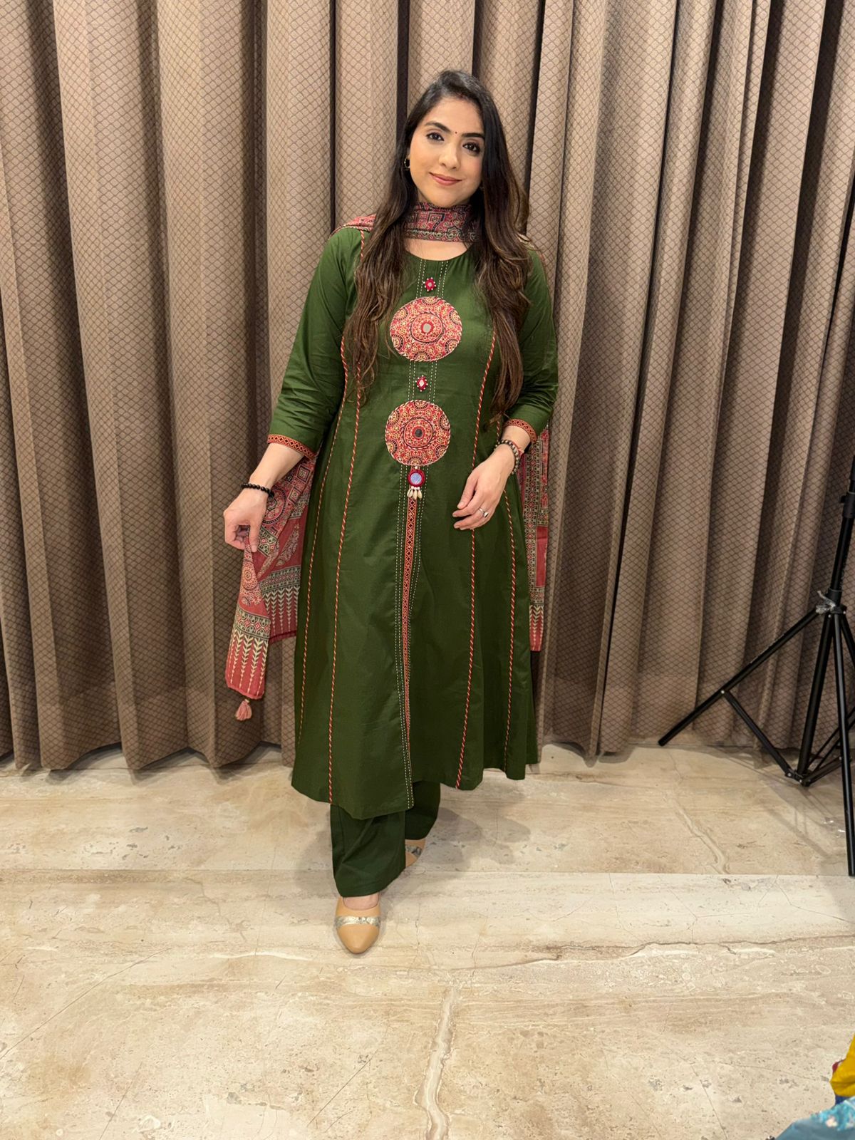 Graceful Bottle Green Kurta Set with Printed Dupatta