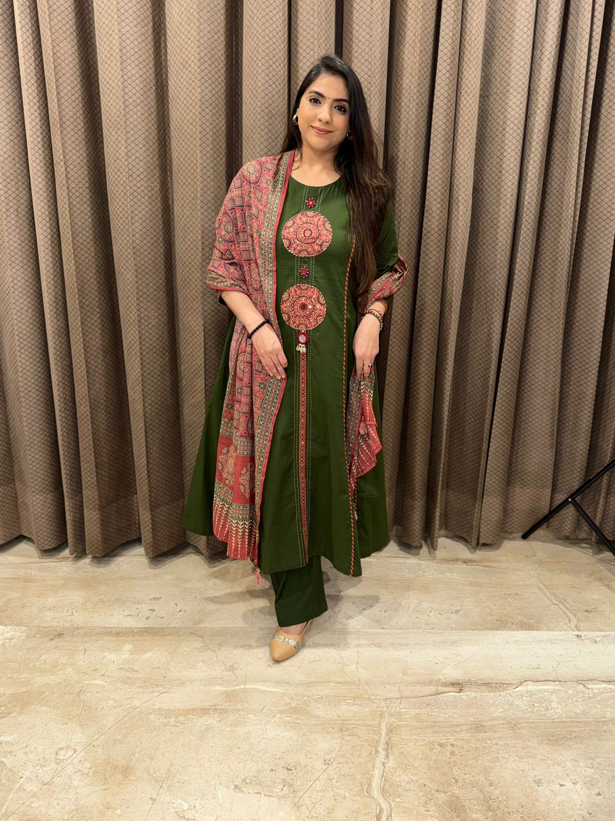 Graceful Bottle Green Kurta Set with Printed Dupatta