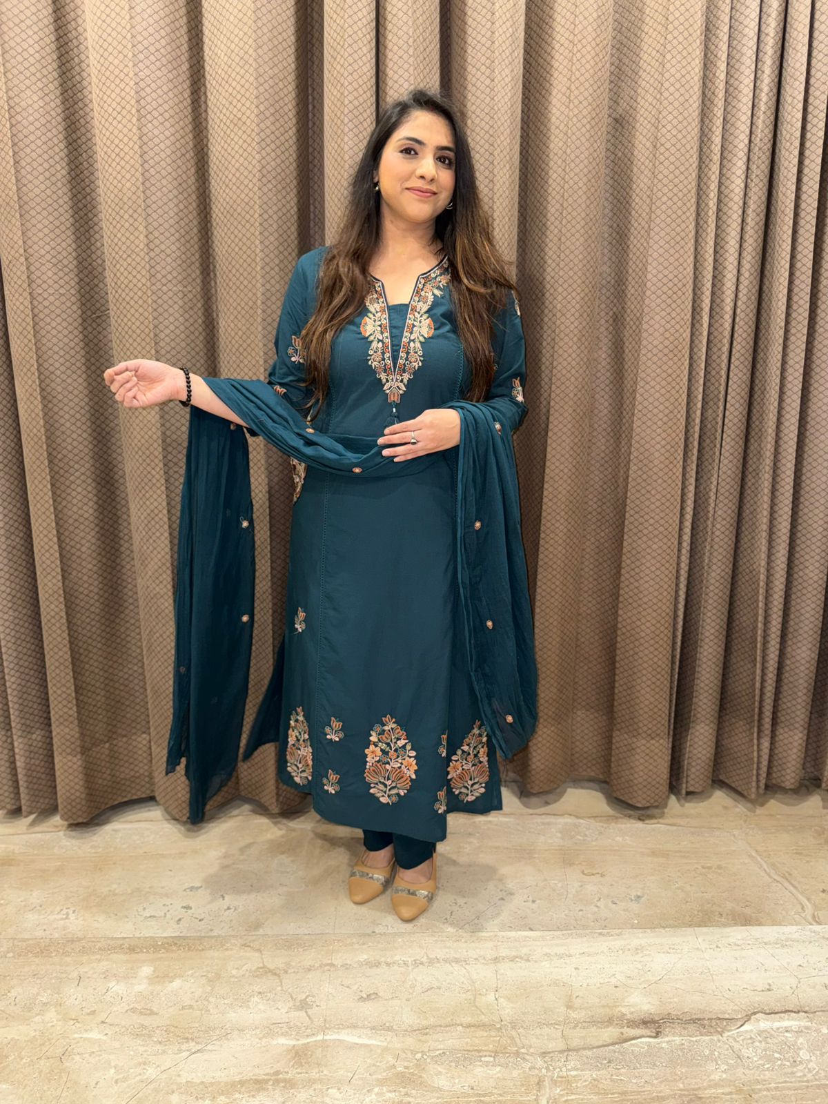 Premium embroidered straight suit set with pockets