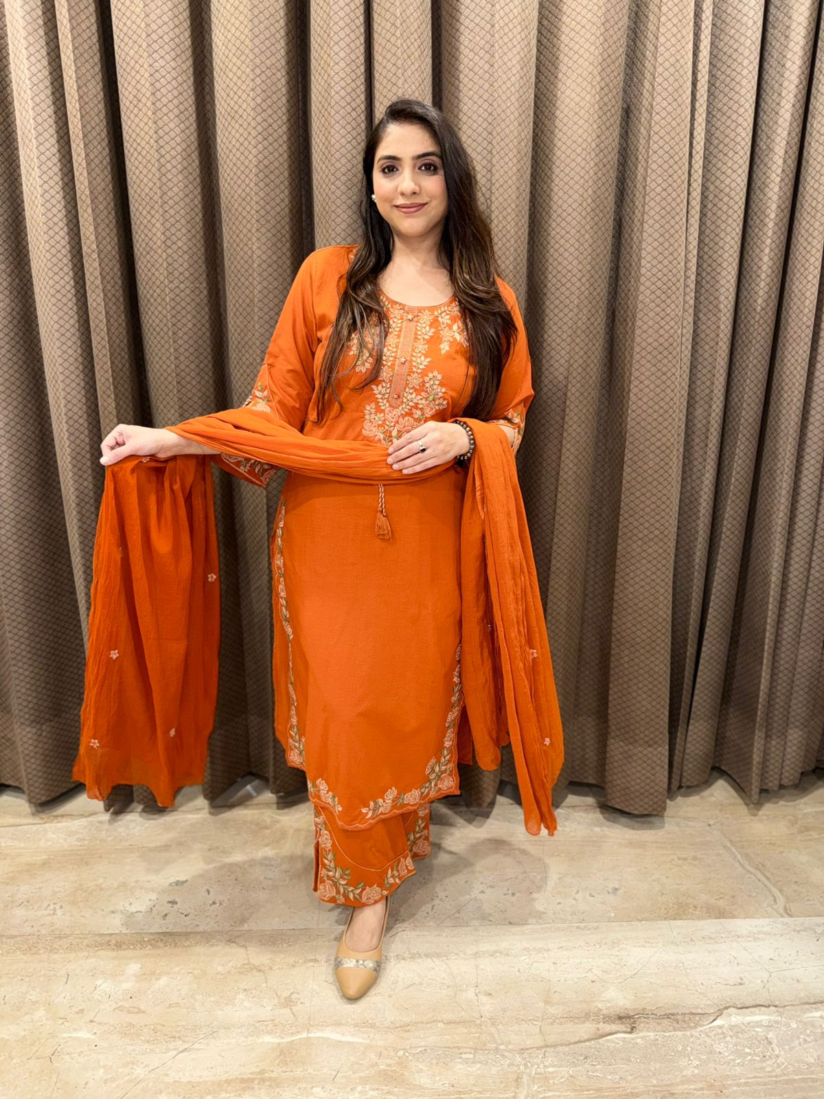 Rust thread embroidered kurta set with dupatta