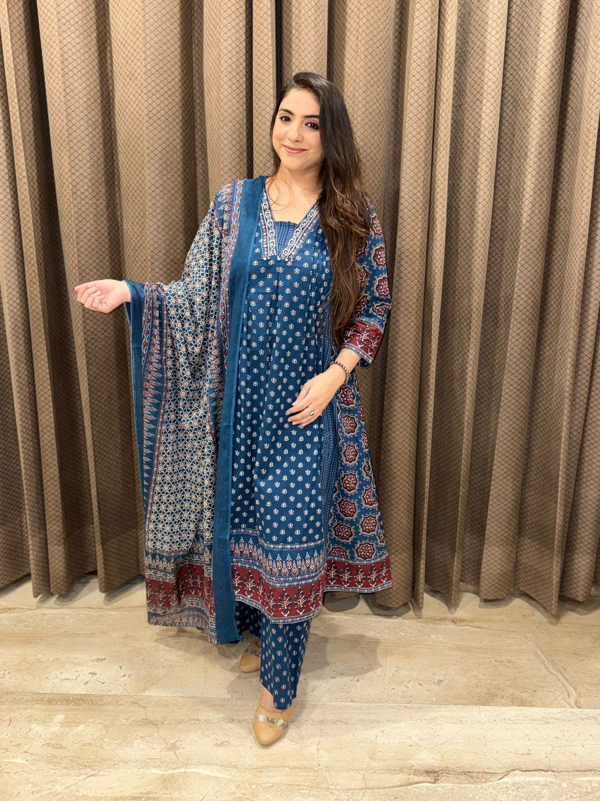 Elegant Indigo blue A line printed suit set with dividers