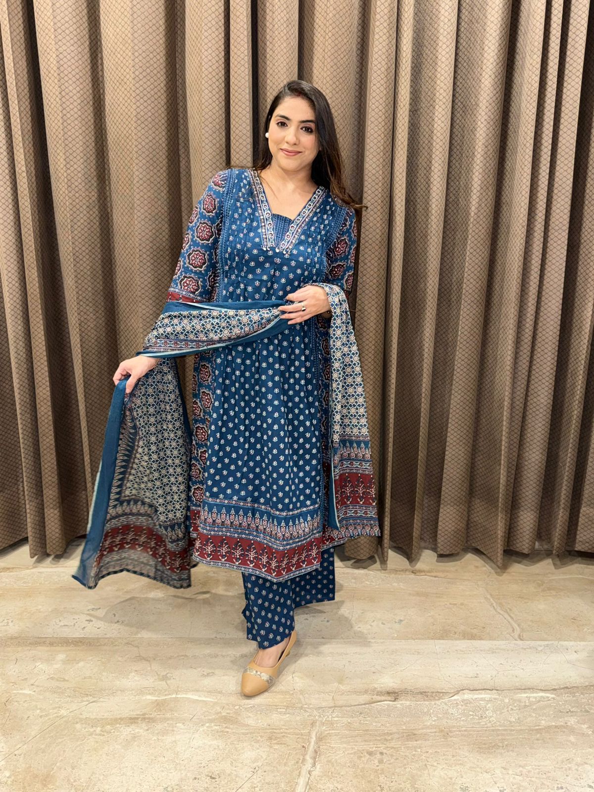 Elegant Indigo blue A line printed suit set with dividers