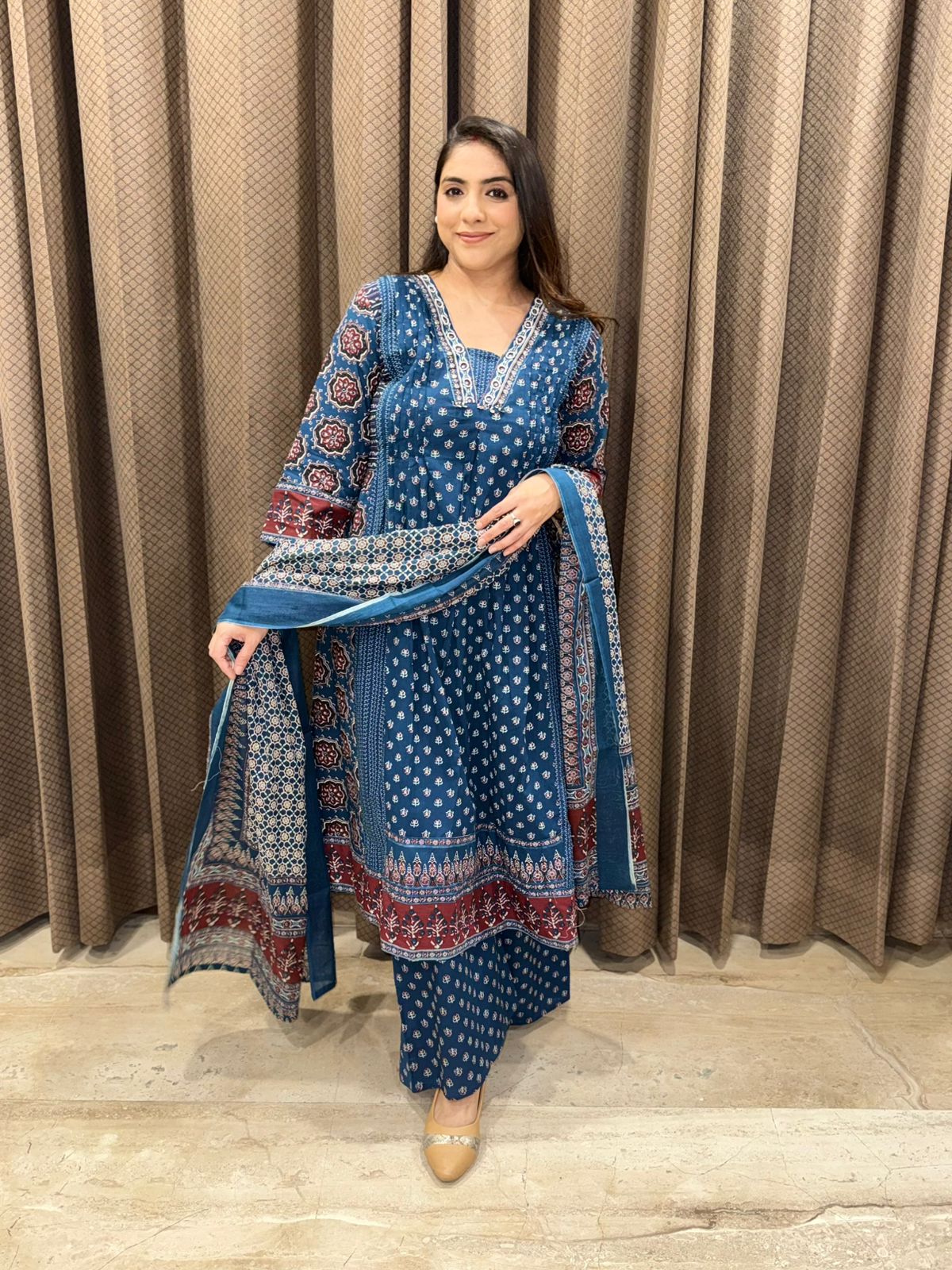 Elegant Indigo blue A line printed suit set with dividers