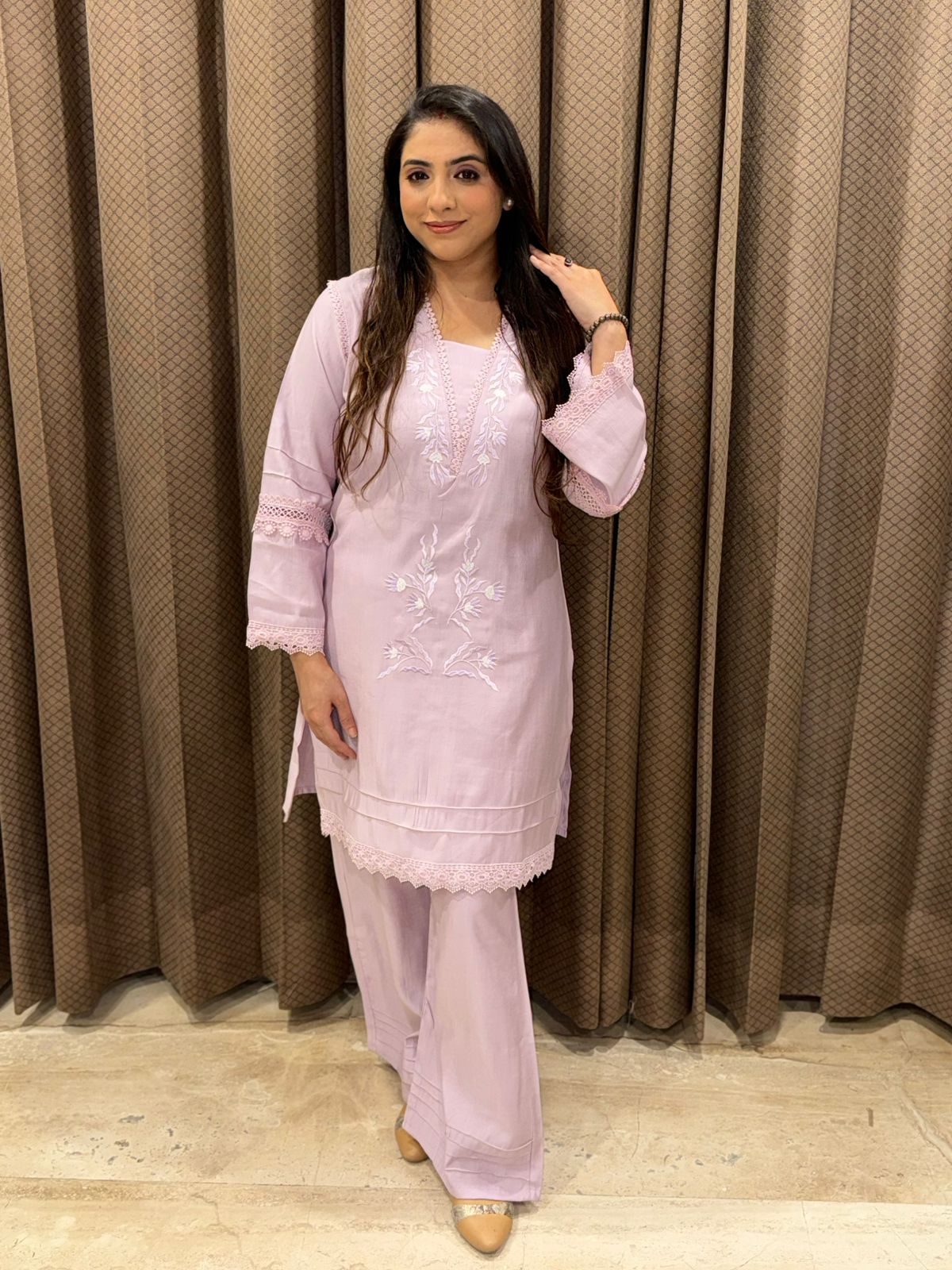 Designer Soft lilac Co-ord set with lace & thread embroidered