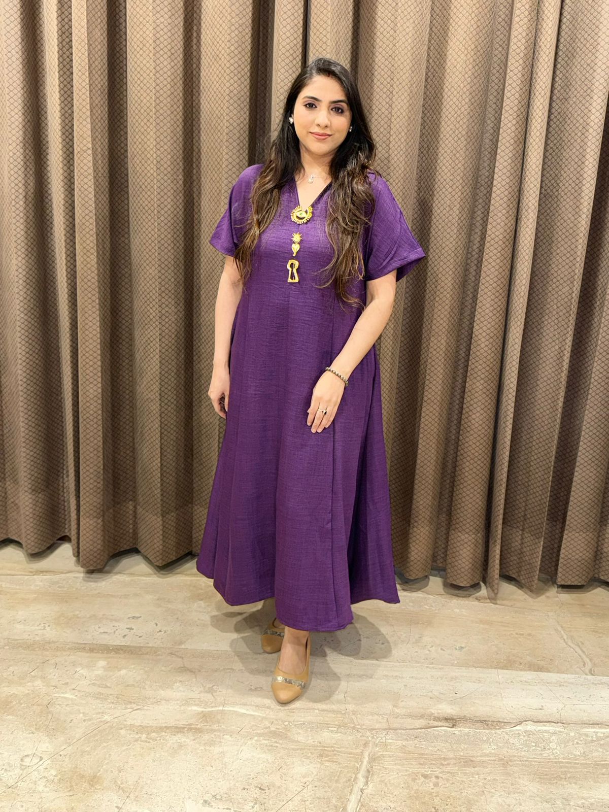 Elegant Puprle Midi dress with pockets and brooches