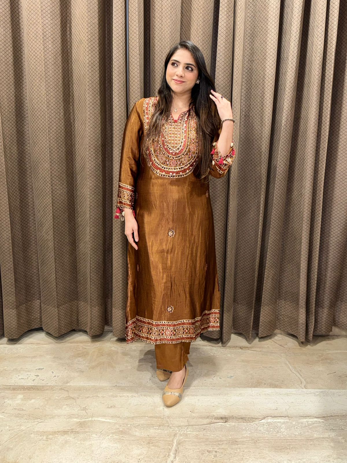 Elegant brown Digital Co-ord set with handwork
