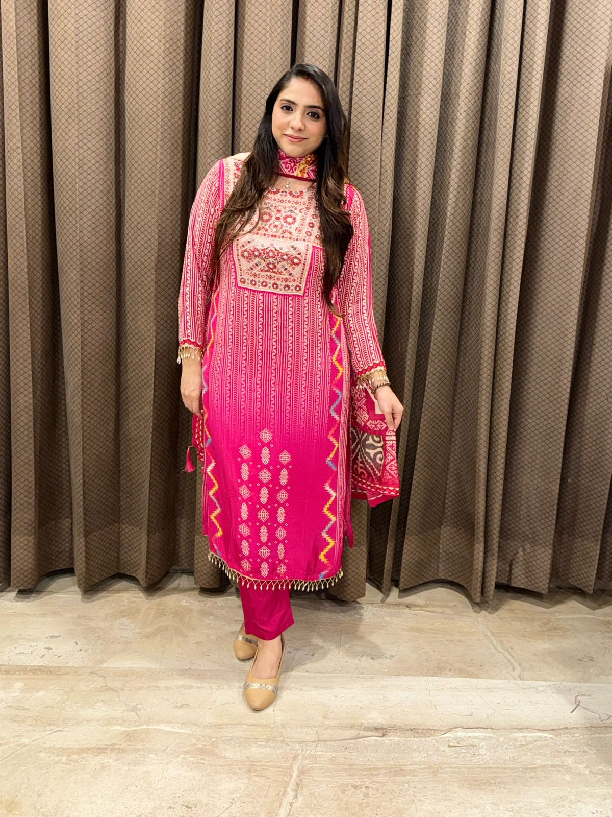 Elegant Pink digital Straight suit set with handwork