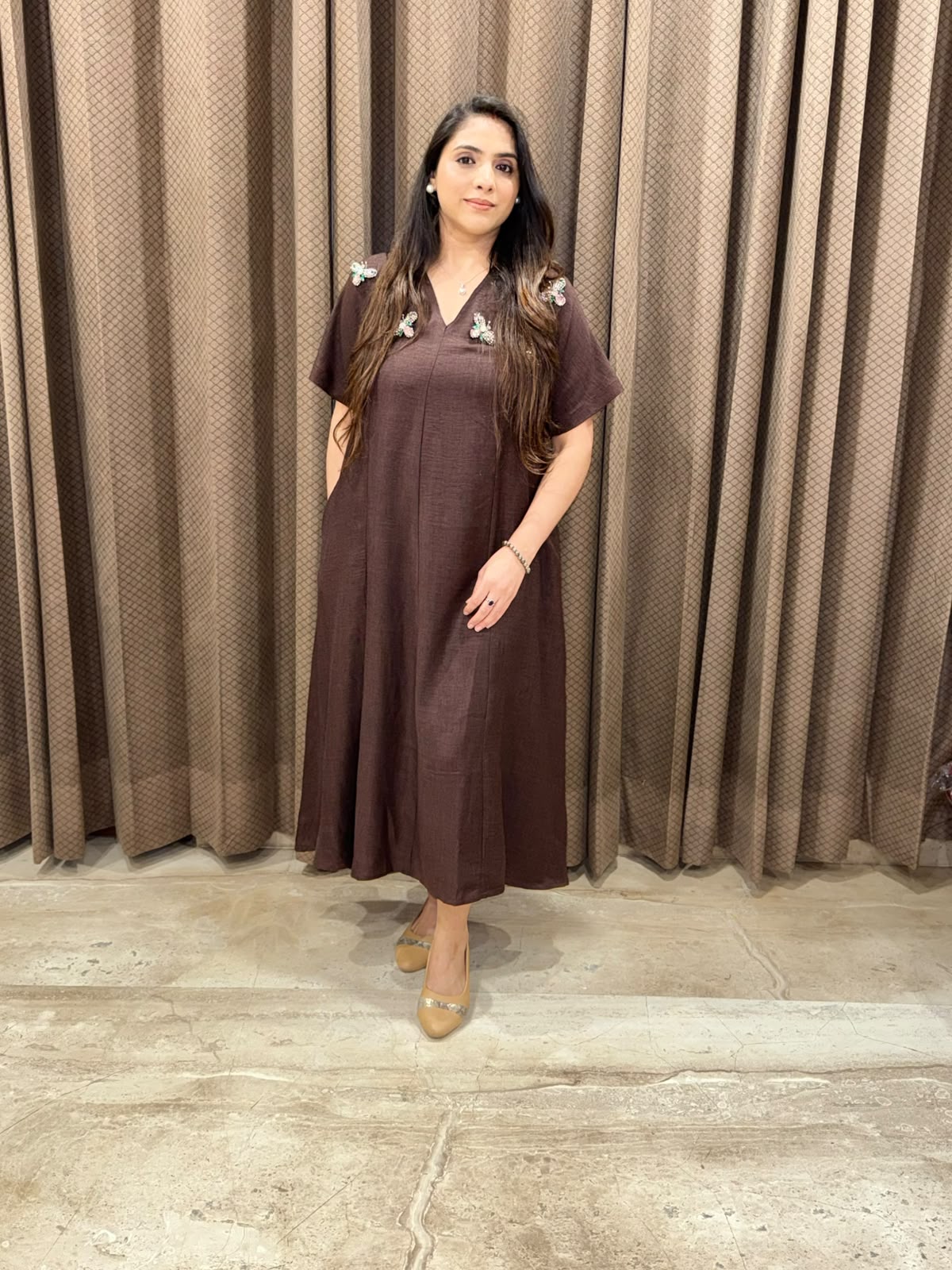 Smart Chocolate brown Midi dress with honey bee accessories & pockets