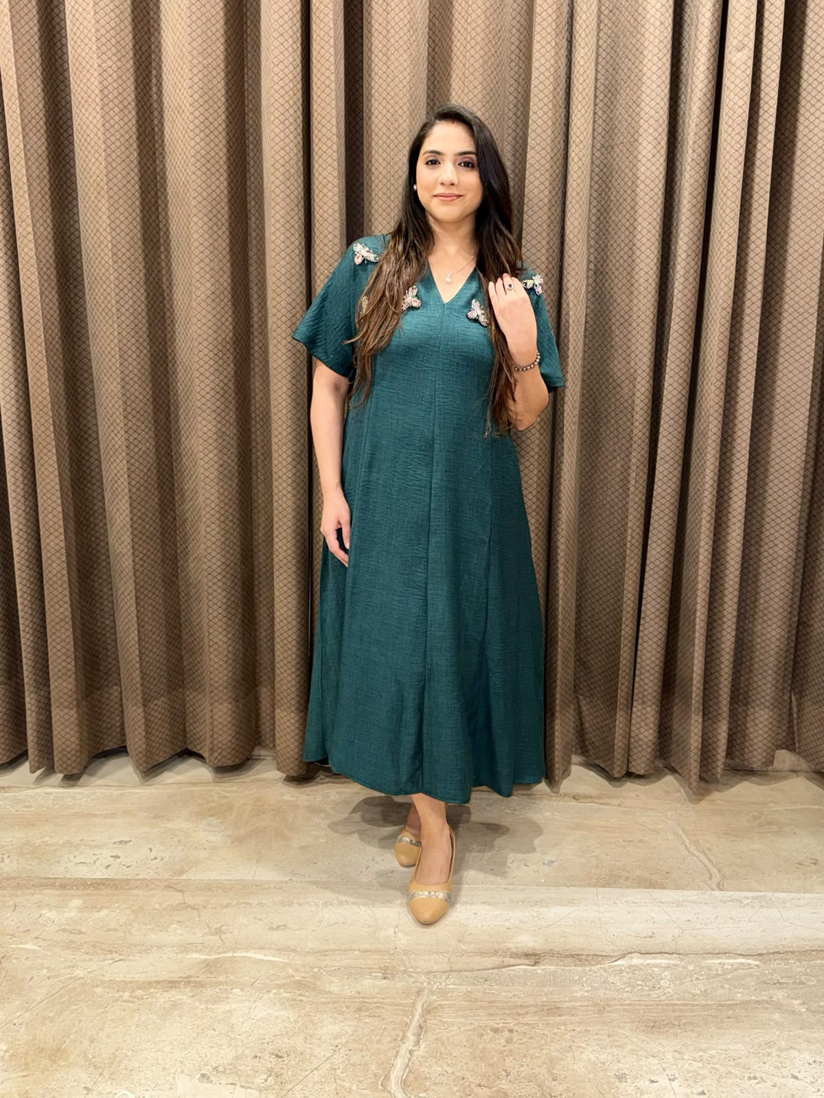 Smart Green Midi dress with honey bee accessories & pockets