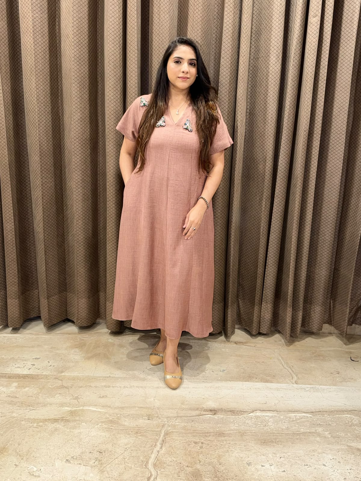 Smart Rose Gold Midi dress with honey bee accessories & pockets