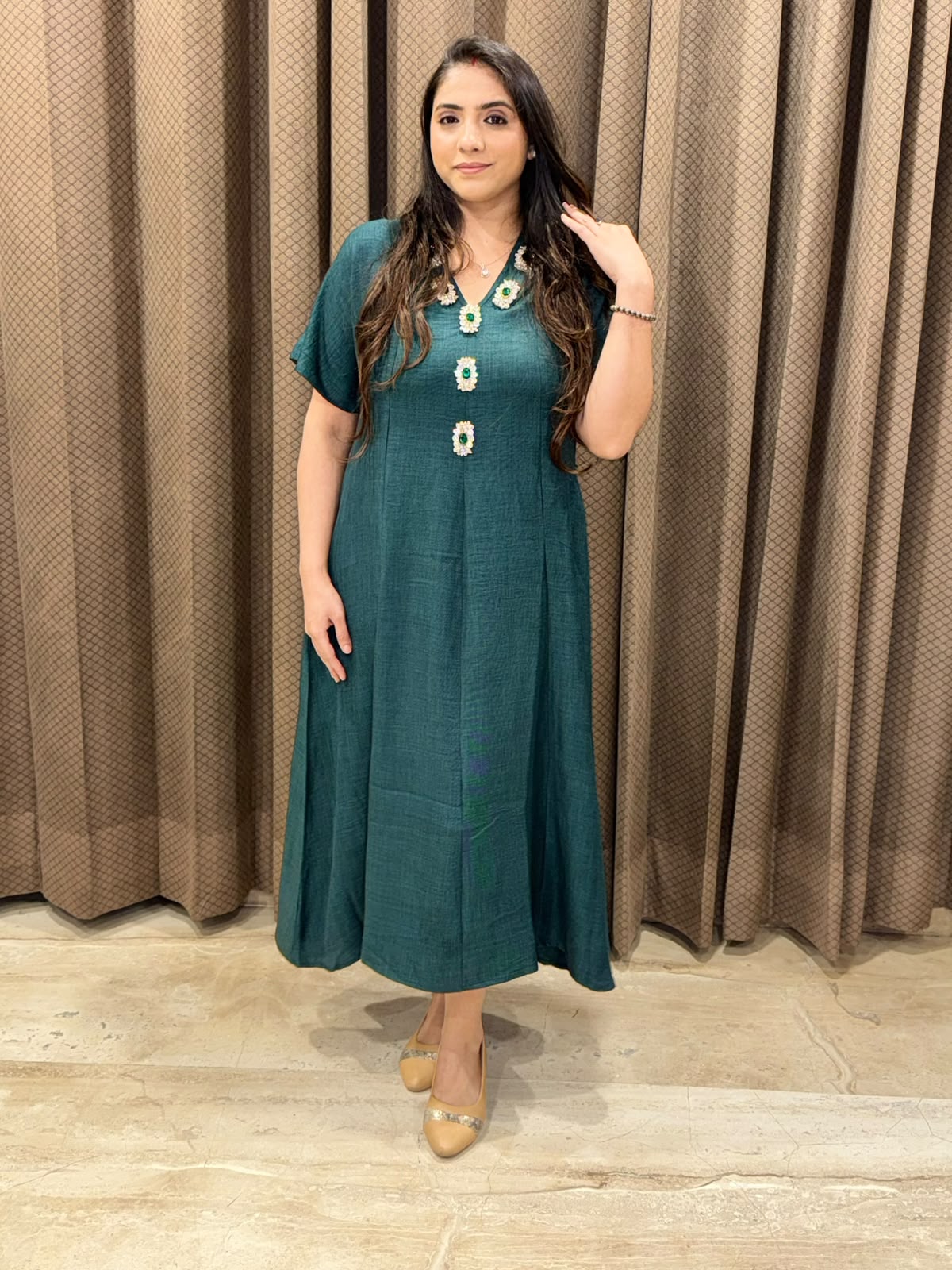 Smart Green Midi dress with necklace handwork design & pockets