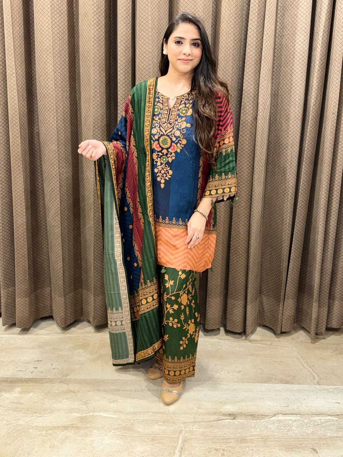 Elegant Blue & Green Digital plazoo set with designer handwork work