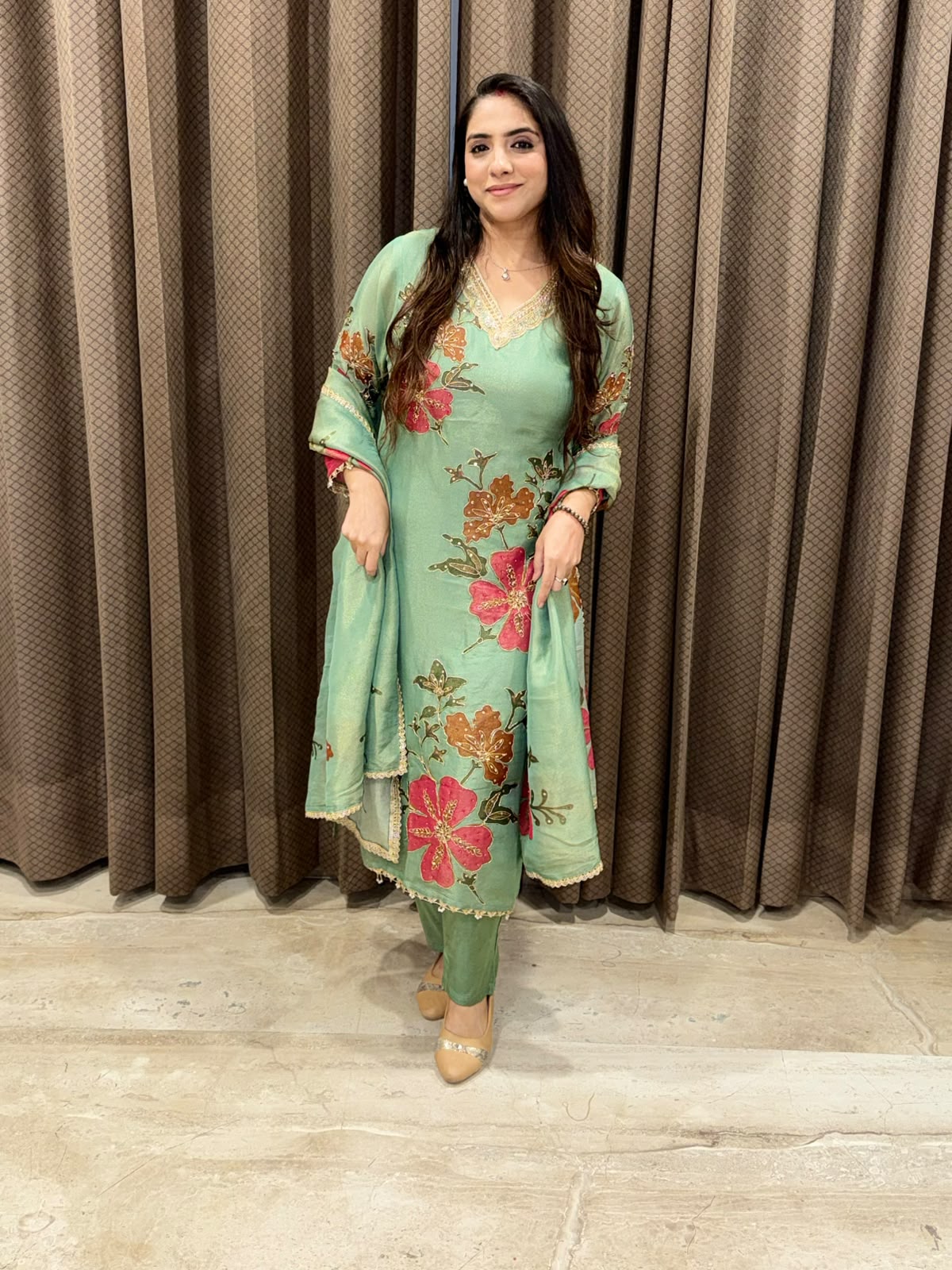 Green floral Straight Suit set with handwork and dupatta