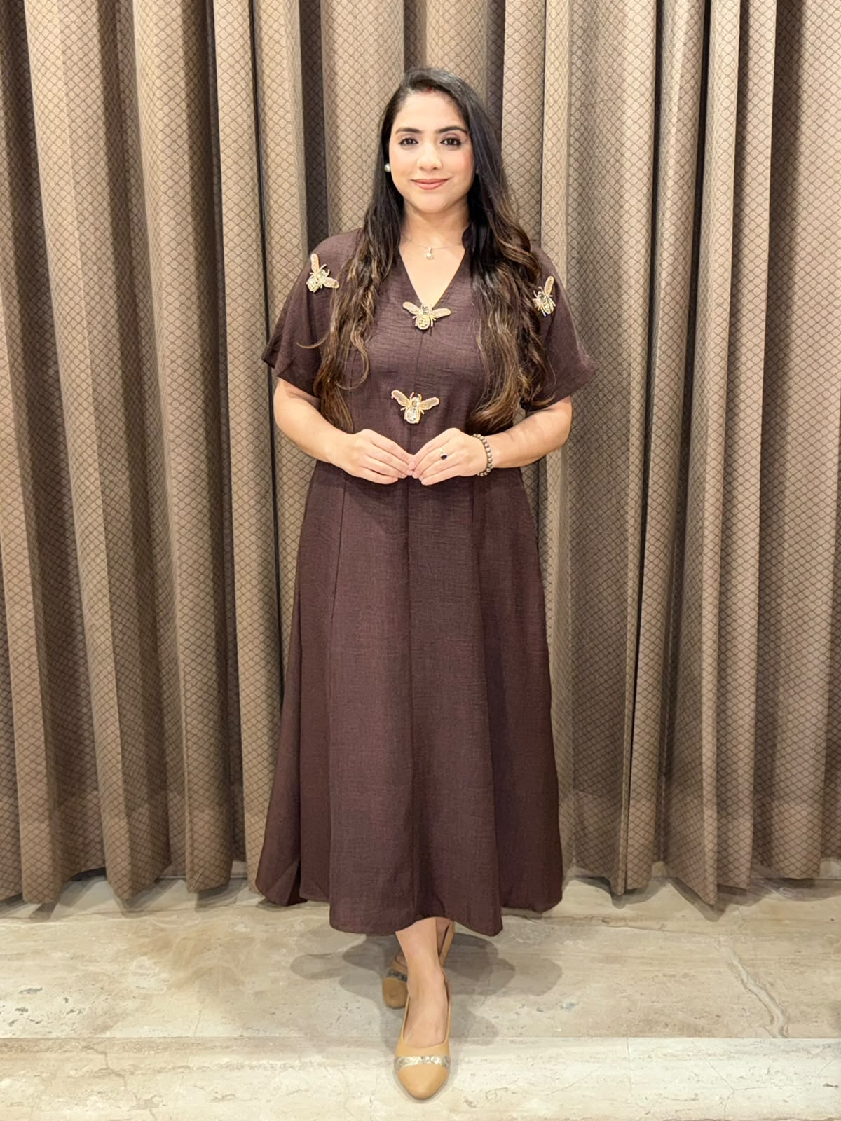Smart Dark brown Midi dress with  honeybees style & pockets