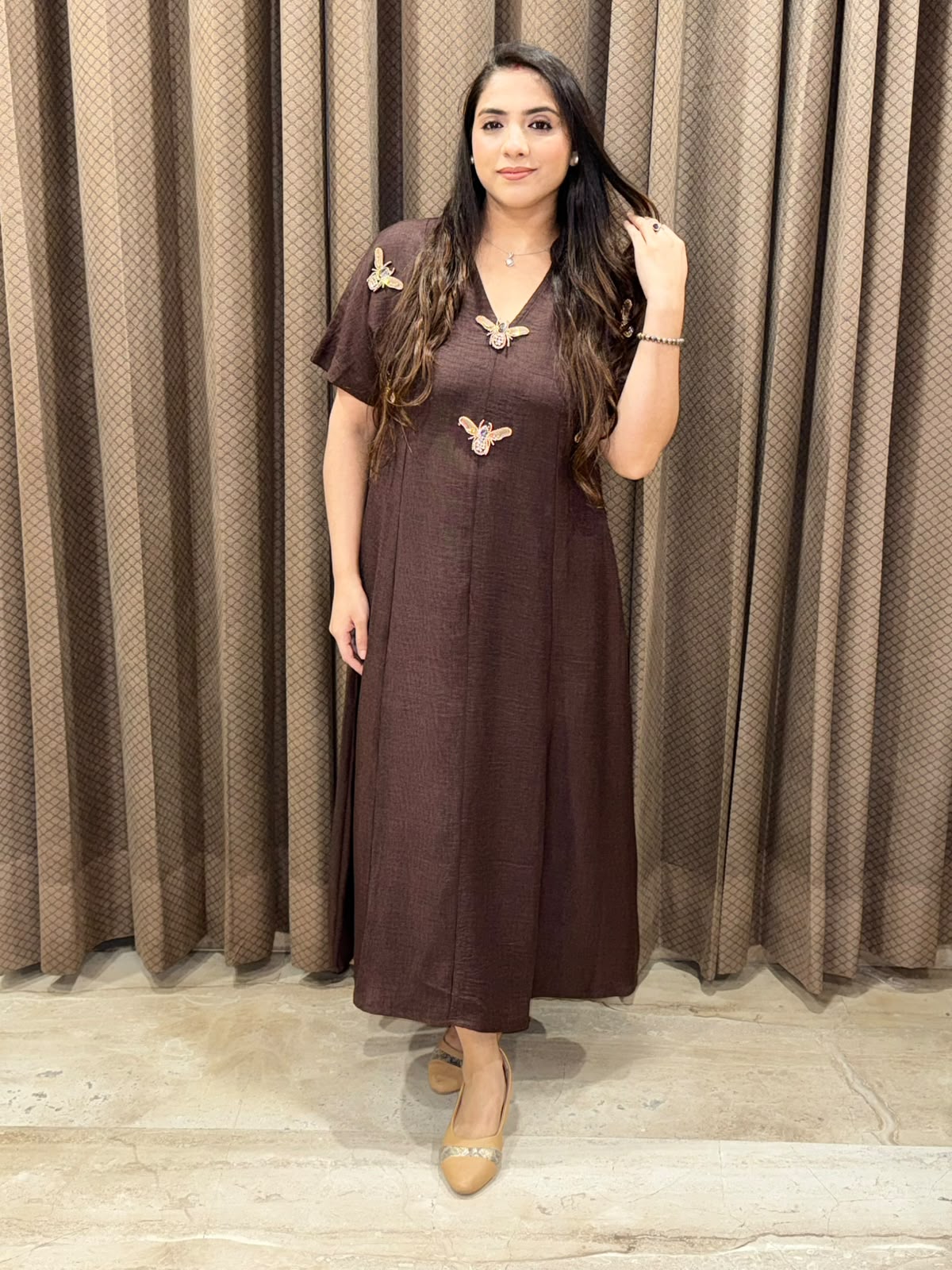 Smart Dark brown Midi dress with  honeybees style & pockets