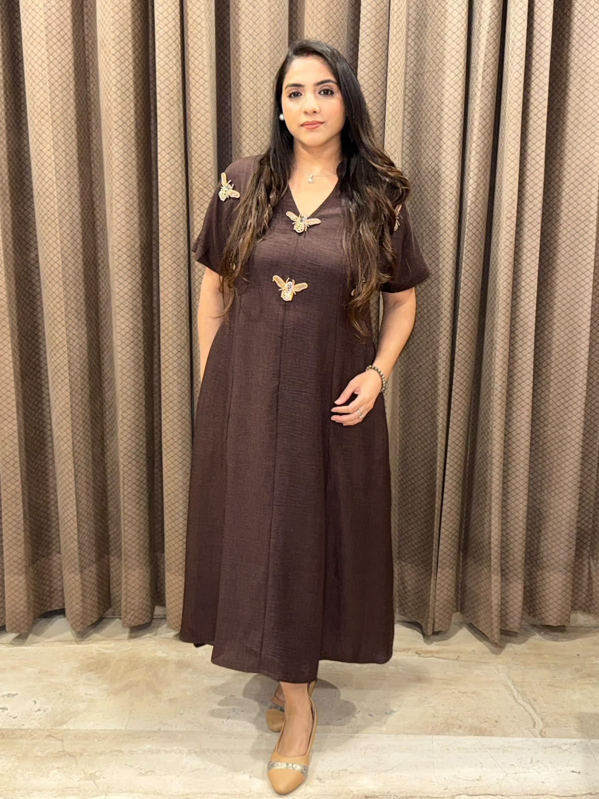 Smart Dark brown Midi dress with  honeybees style & pockets