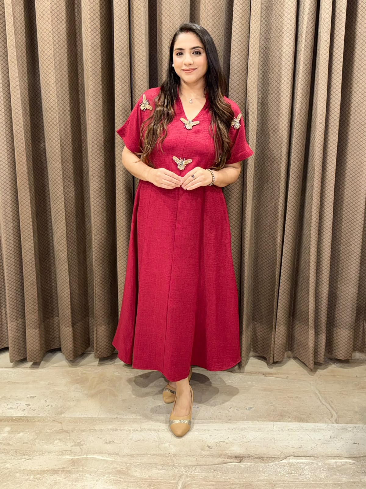 Smart Maroon Midi dress with  honeybees style & pockets