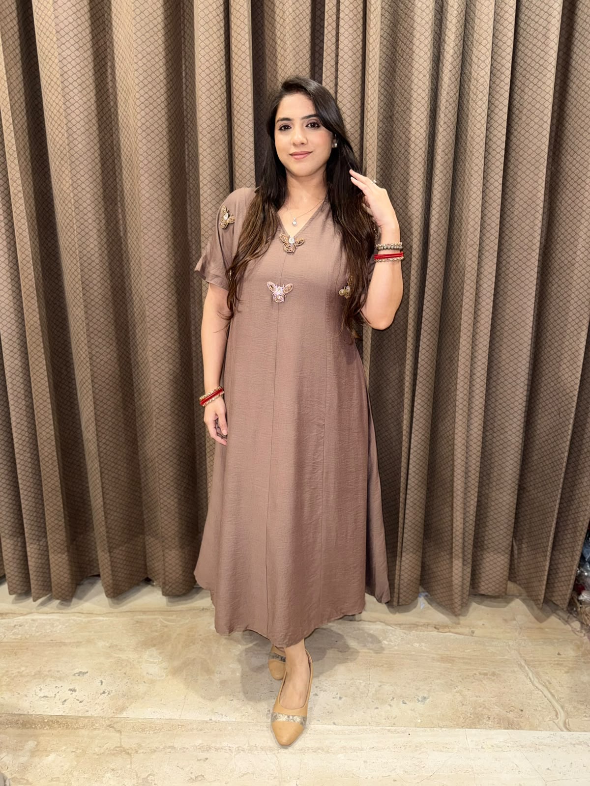 Smart Champagne dress with golden honeybees & pockets