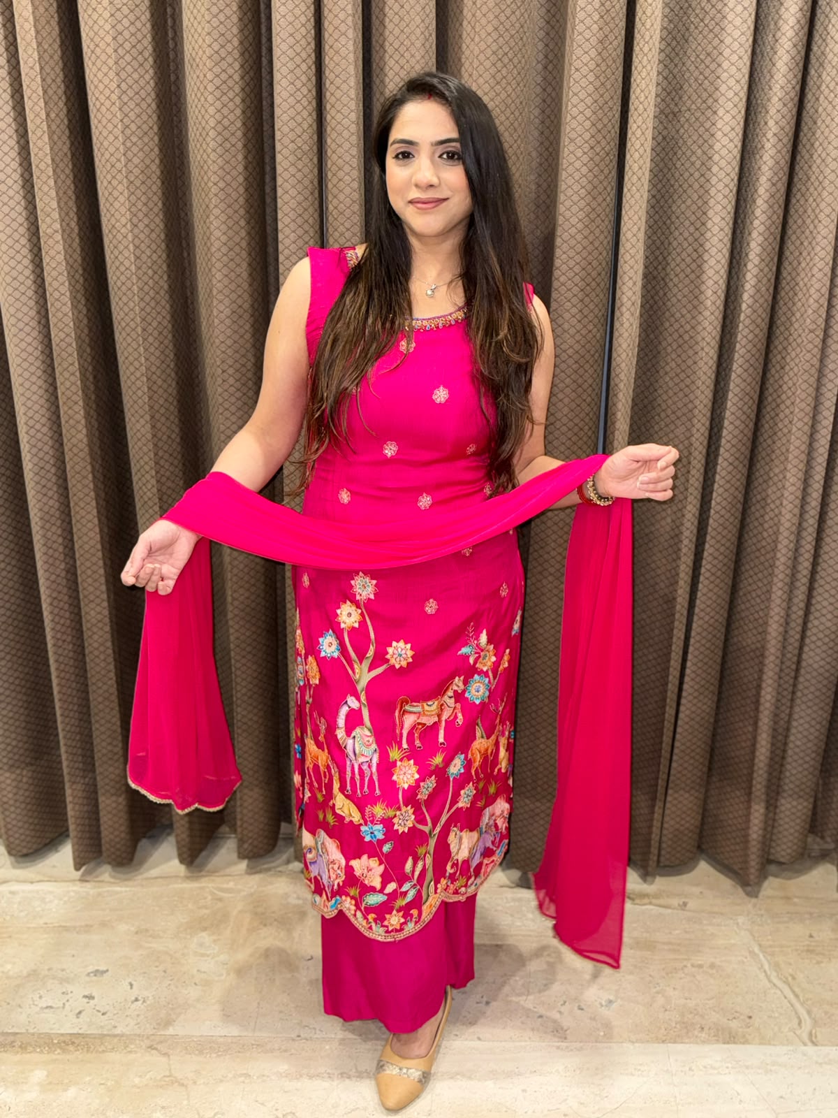 Pink Straight suit with handwork & dupatta(Sleeevs given)