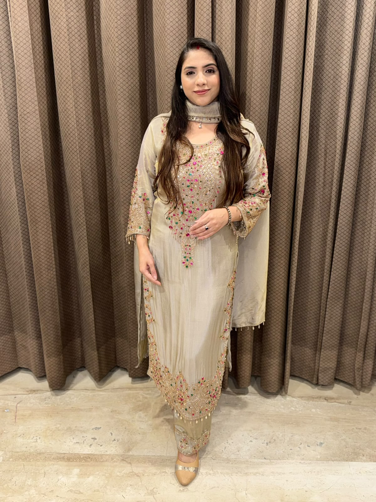 Mettallic designer long suit  ser with contrast handwork